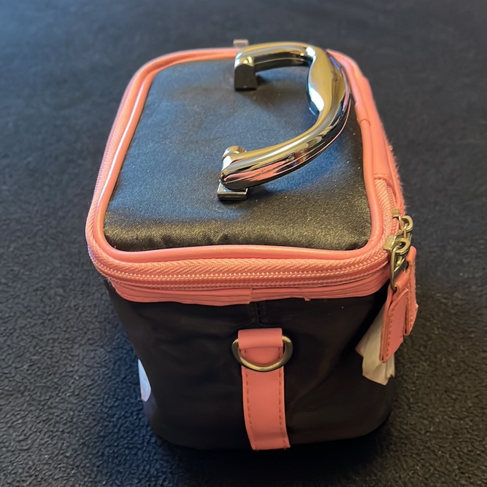 Small Tote - Picture 3 of 10